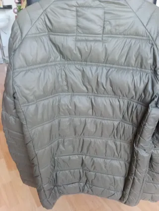 Chaqueta BXS acolchada verde militar Talla M