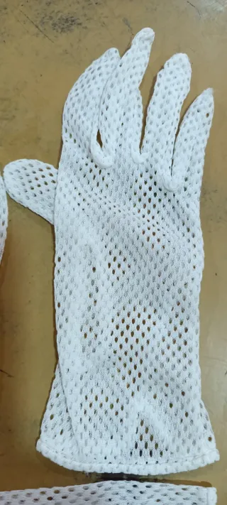 Guantes blancos comunión