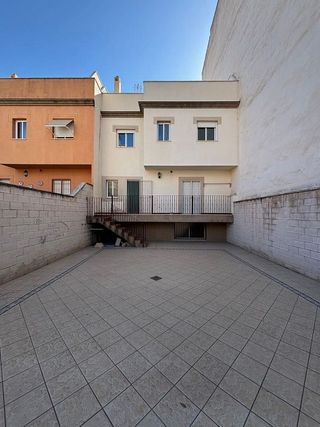 Casa adosada en venta en Úbeda