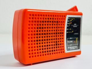 Radio Portátil Sanyo RP 1270 Naranja