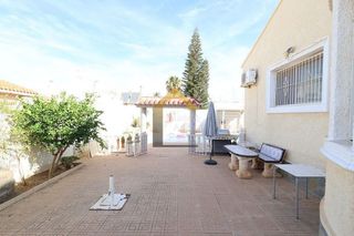 Casa en venta en La Siesta - El Salado - Torreta en Torrevieja
