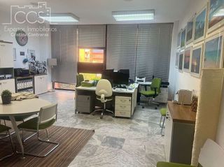 Oficina en alquiler en La Buhaira en Sevilla