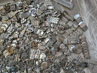Oltre 5kg pezzi ricambio orologi metallo