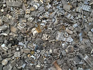 Oltre 5kg pezzi ricambio orologi metallo