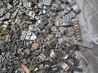 Oltre 5kg pezzi ricambio orologi metallo