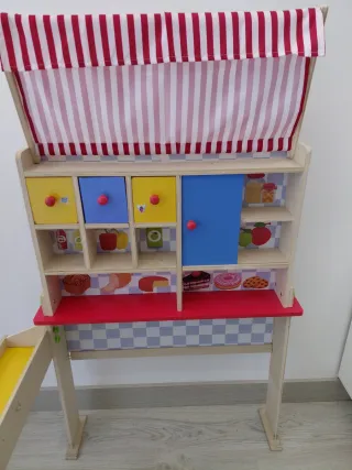 Mercado infantil de madera