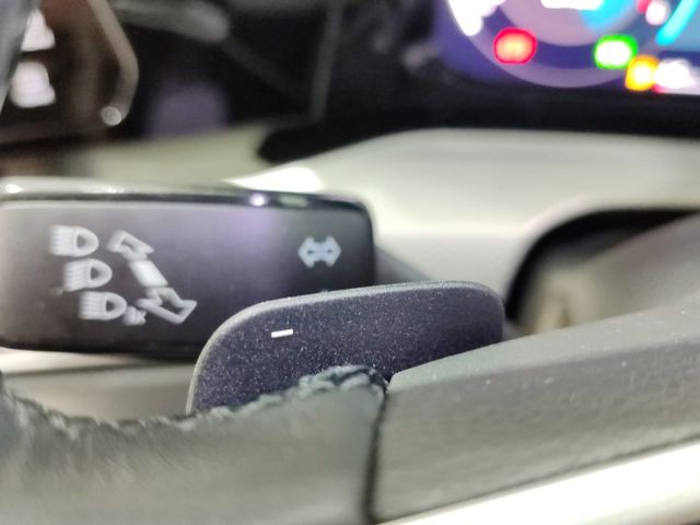 VOLKSWAGEN Golf Life 2.0 TDI DSG