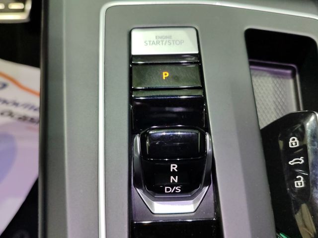 VOLKSWAGEN Golf Life 2.0 TDI DSG