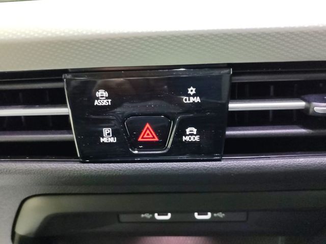 VOLKSWAGEN Golf Life 2.0 TDI DSG