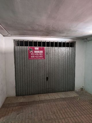 Garaje en venta en Linares