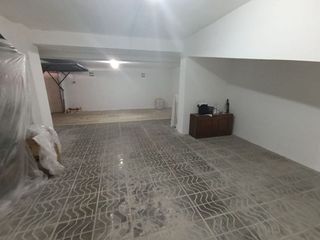 Garaje en venta en Linares