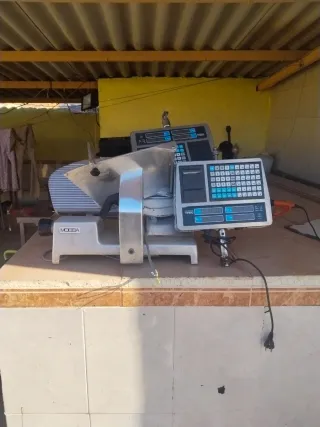 Cortadora de fiambres MOEBA