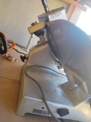 Cortadora de fiambres MOEBA