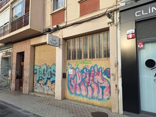 Local comercial en venta en Milagrosa en Pamplona