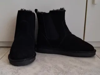 Stivali neri in pelle scamosciata e pelliccia