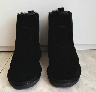 Stivali neri in pelle scamosciata e pelliccia