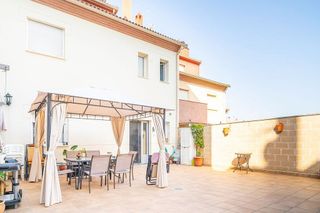 Casa adosada en venta en Úbeda