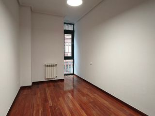 Piso en alquiler en Centro en Gijón