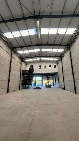 Nave industrial en alquiler en Massanassa