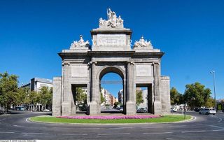 Piso en alquiler en Cortes - Huertas en Madrid