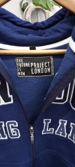 Casaco com Capuz Project London