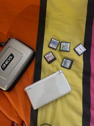 Nintendo DS Bianca con Caricatore