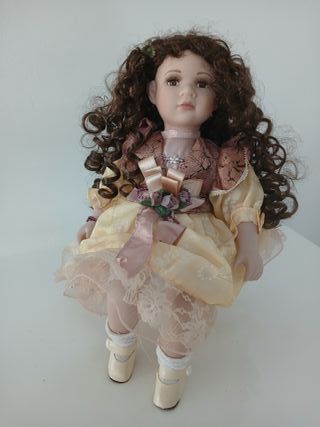 Bambola Ceramica Porcellana 35cm Seduta