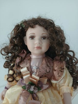 Bambola Ceramica Porcellana 35cm Seduta