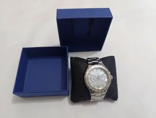 Reloj Guess Mujer Plata y Blanco con pedrería