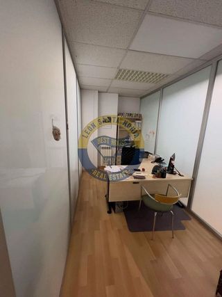 Local comercial en venta en La Chantría - La Lastra en León