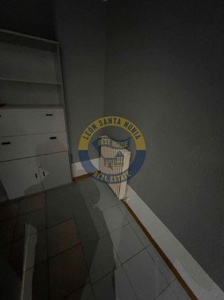 Local comercial en venta en La Chantría - La Lastra en León