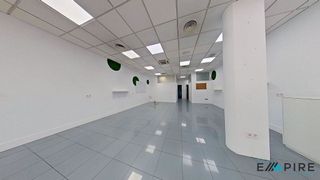 Local comercial en venta en Pintores-Ferial en Parla