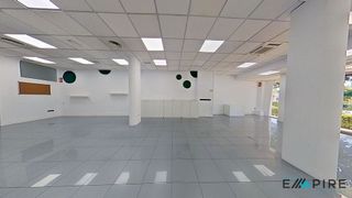Local comercial en venta en Pintores-Ferial en Parla