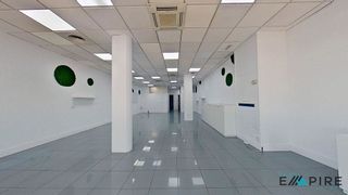 Local comercial en venta en Pintores-Ferial en Parla