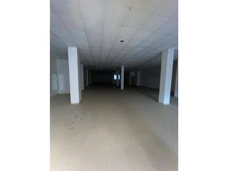 Local comercial en venta en Caudete