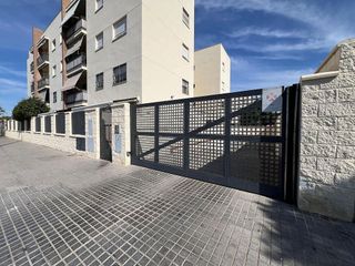 Garaje en venta en El Higuerón en Córdoba