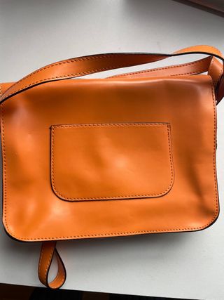 Bolso naranja de piel