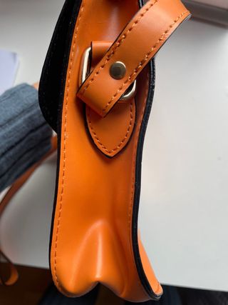 Bolso naranja de piel