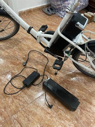 Bici Eléctrica Urbana NMOTO Blanca