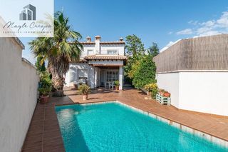 Chalet en venta en Barrio de la Vega en Monachil