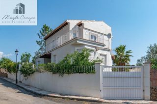 Chalet en venta en Barrio de la Vega en Monachil