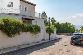 Chalet en venta en Barrio de la Vega en Monachil