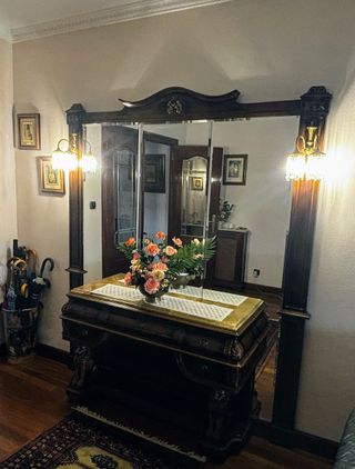 Mueble recibidor clásico madera seminuevo