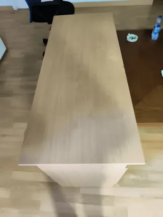 Set scrivania e sedia da ufficio