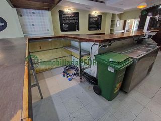 Local comercial en alquiler en Zona Fernández Ladreda en Pontevedra
