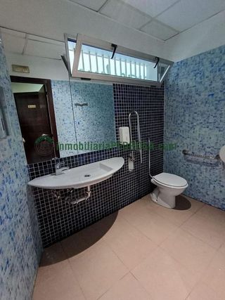 Local comercial en alquiler en Zona Fernández Ladreda en Pontevedra