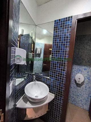 Local comercial en alquiler en Zona Fernández Ladreda en Pontevedra