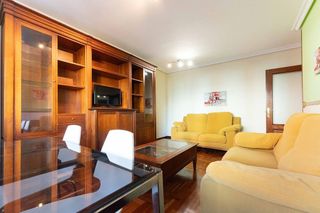 Piso en alquiler en Laviada en Gijón