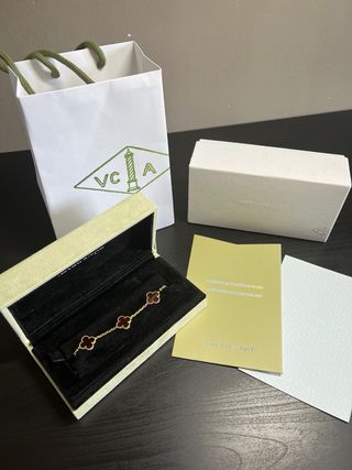 Pulsera Van Cleef & Arpels Oro y Rojo