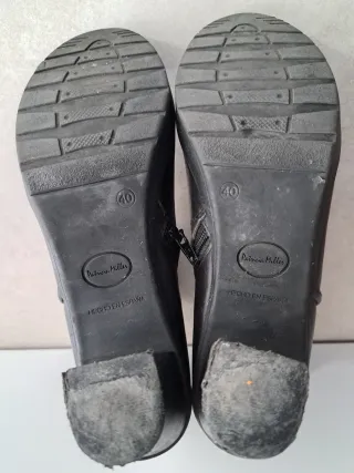 Botines negros tacón